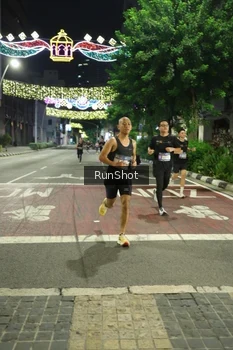 Runner Photo 4205316