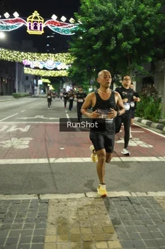 Runner Photo 4205317