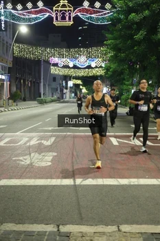 Runner Photo 4205318