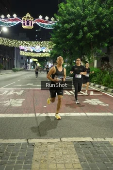 Runner Photo 4205319