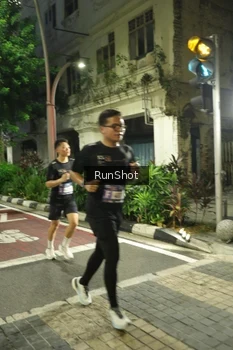 Runner Photo 4205337