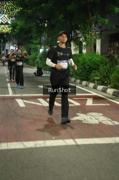 Runner Photo 4205346