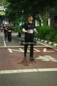 Runner Photo 4205347