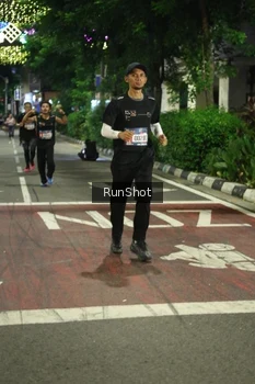 Runner Photo 4205348
