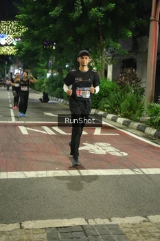Runner Photo 4205349