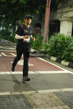 Runner Photo 4205358