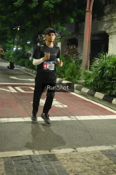 Runner Photo 4205360