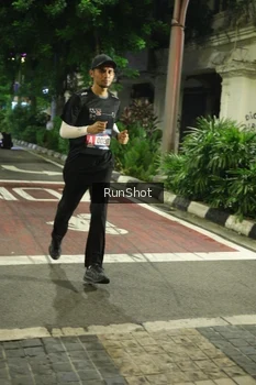 Runner Photo 4205368
