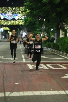 Runner Photo 4205369