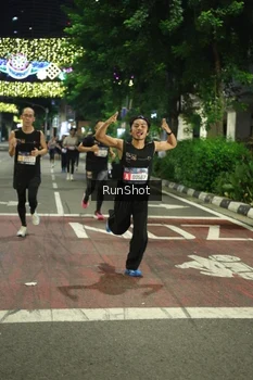 Runner Photo 4205380