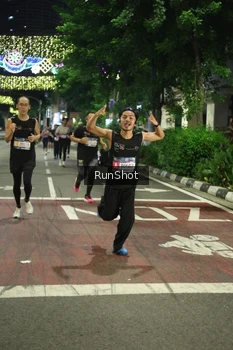 Runner Photo 4205381