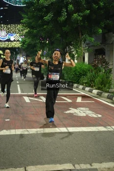 Runner Photo 4205384