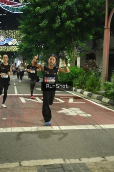 Runner Photo 4205389