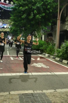 Runner Photo 4205390