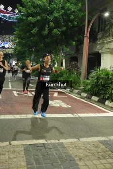 Runner Photo 4205391