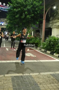 Runner Photo 4205396