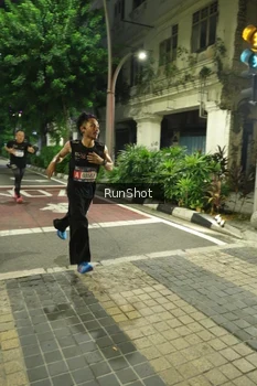 Runner Photo 4205402