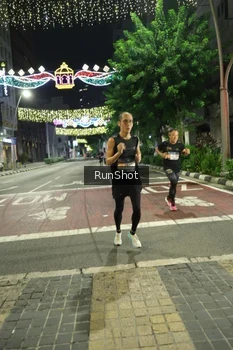 Runner Photo 4205415