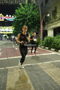 Runner Photo 4205420