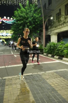 Runner Photo 4205422