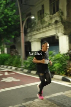 Runner Photo 4205438
