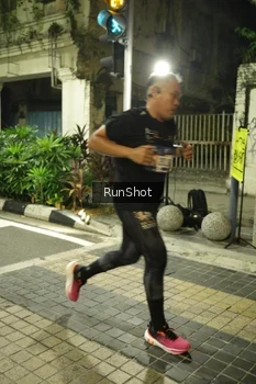 Runner Photo 4205446