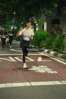 Runner Photo 4205463