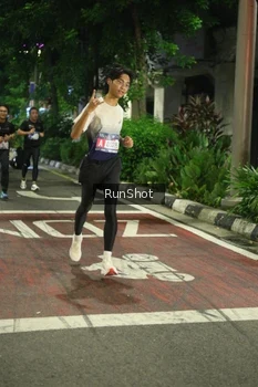 Runner Photo 4205467