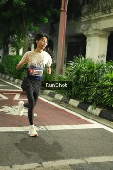 Runner Photo 4205474
