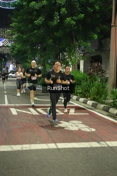 Runner Photo 4205493