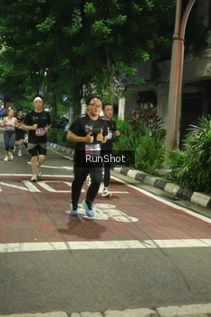 Runner Photo 4205498