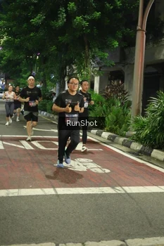 Runner Photo 4205499