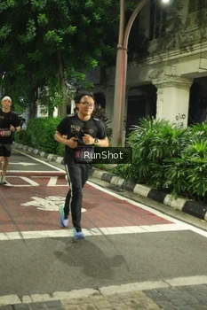 Runner Photo 4205501