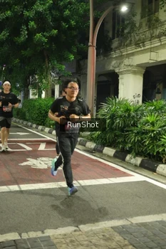 Runner Photo 4205506