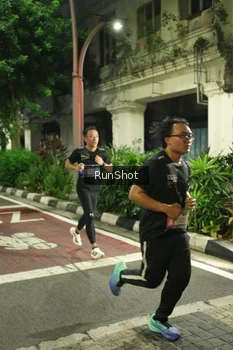 Runner Photo 4205510
