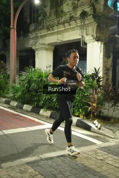 Runner Photo 4205519