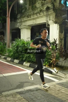Runner Photo 4205520