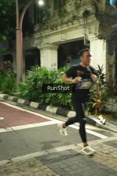 Runner Photo 4205524