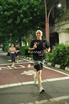 Runner Photo 4205525