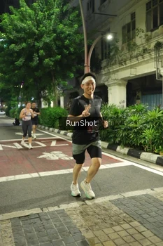 Runner Photo 4205530