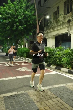 Runner Photo 4205531