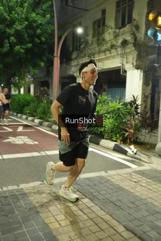 Runner Photo 4205539