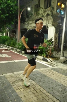 Runner Photo 4205541
