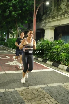 Runner Photo 4205557