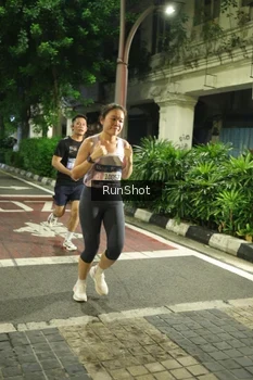 Runner Photo 4205560