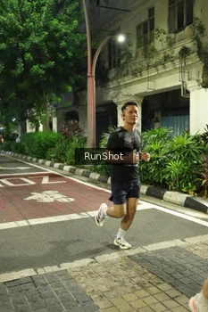 Runner Photo 4205563