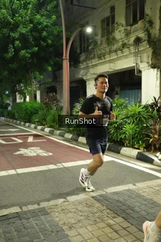 Runner Photo 4205565