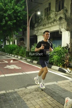 Runner Photo 4205568