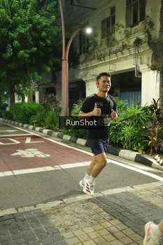 Runner Photo 4205569