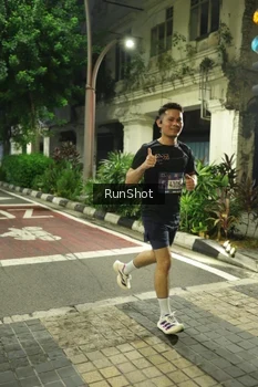 Runner Photo 4205575